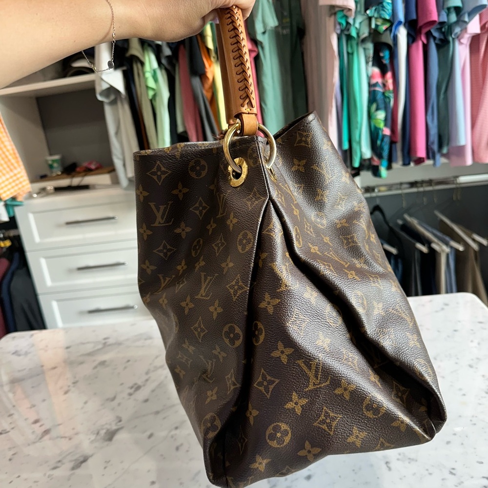 Louis Vuitton ‘Artsy’‎ Bag - Picture 2 of 9